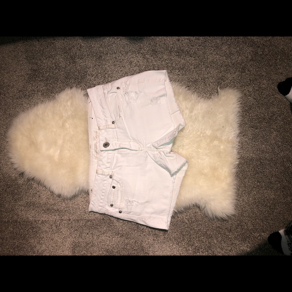 America Eagle white denim shorts